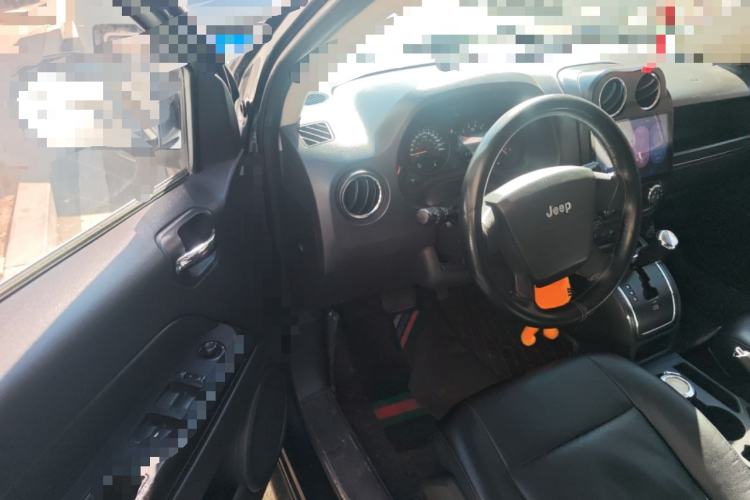 Used Jeep Compass 2010 2.4L four-wheel drive sport version