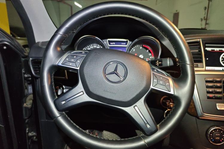 Used Mercedes-Benz GL-Class 2014 GL 350 CDI 4MATIC Steering Wheel