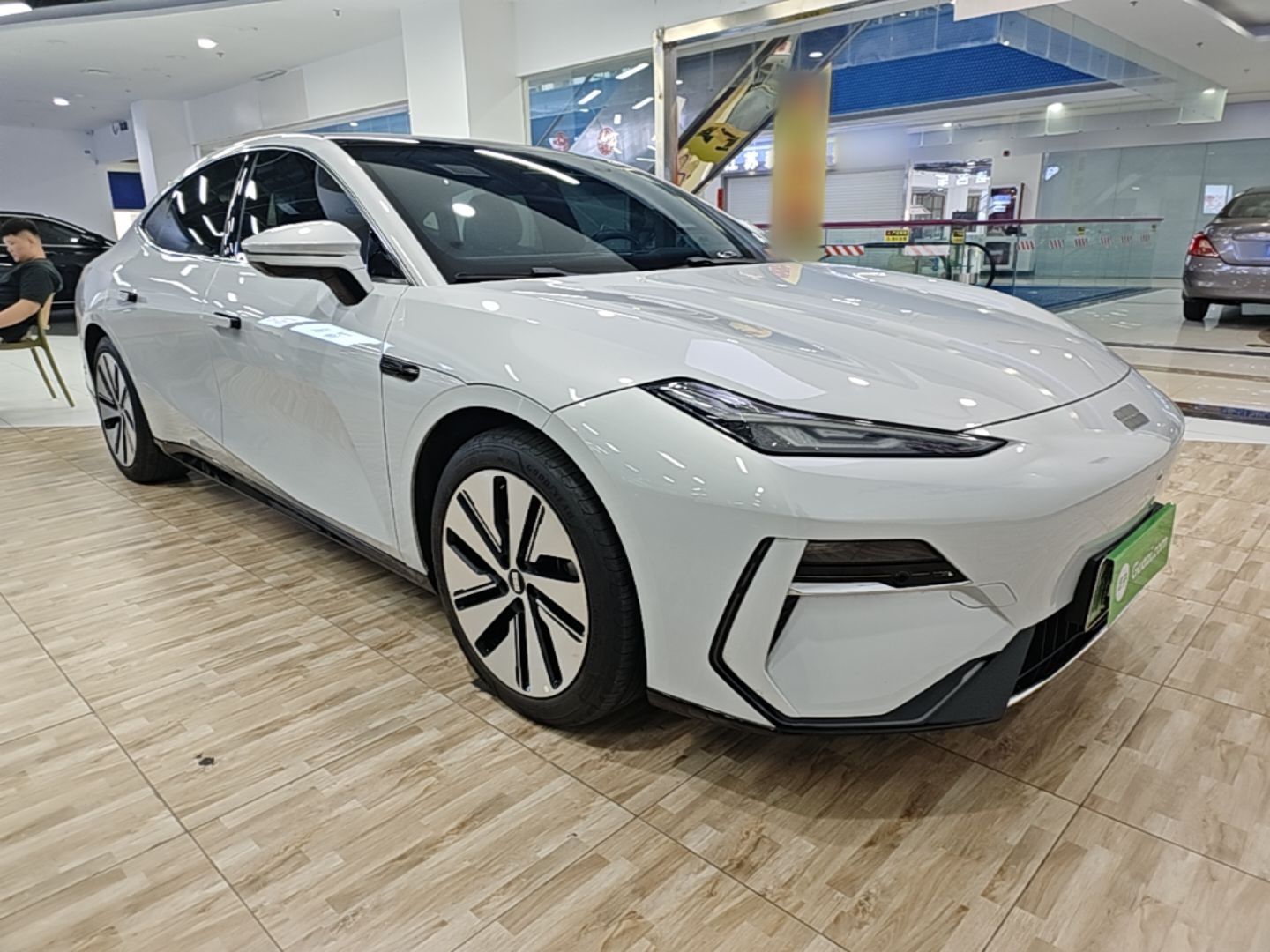 Geely Galaxy E8 2024 550 km Range Rear-Drive MAX — снимка 3