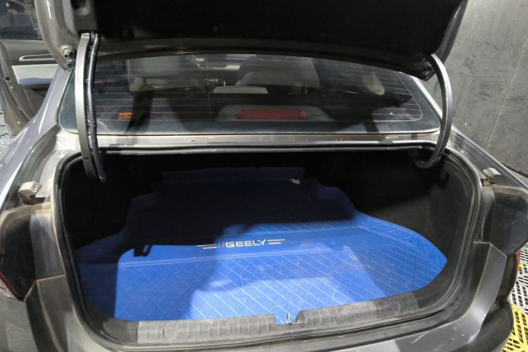 Used Geely Auto Emgrand 2022 4th Generation 1.5L CVT Flagship Model Trunk