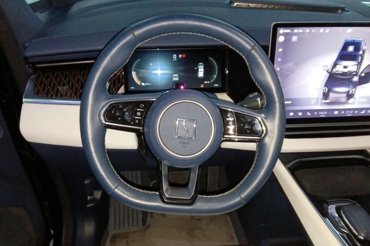 Used Zeekr 009 2022 WE Edition
