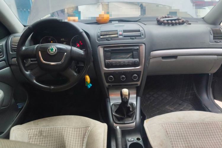 Used Skoda Octavia 2010 2.0L Manual Yijun Edition