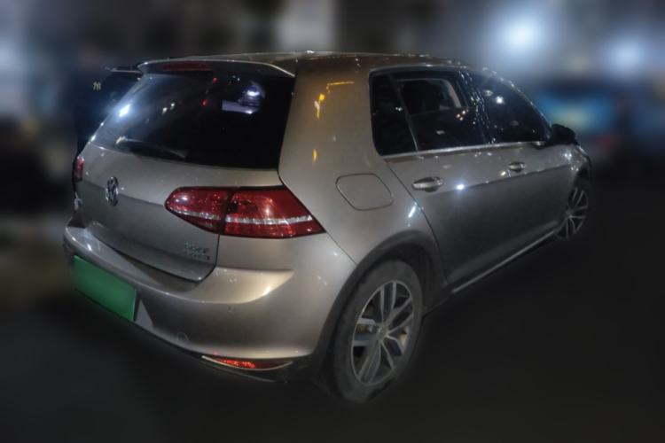 Used Volkswagen Golf 2016 230TSI Automatic Luxury Version Rear Right 45 Deg