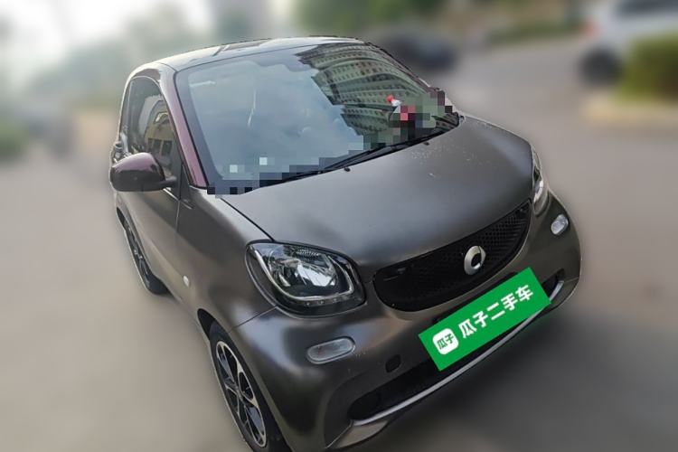 Used smart fortwo 2015 1.0L 52 kW Hardtop Passion Edition Front Right 45 Deg