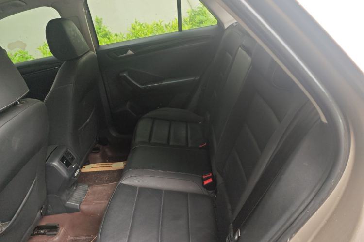 Used Volkswagen T-ROC 2020 280TSI DSG Two-Wheel-Drive Luxury Version