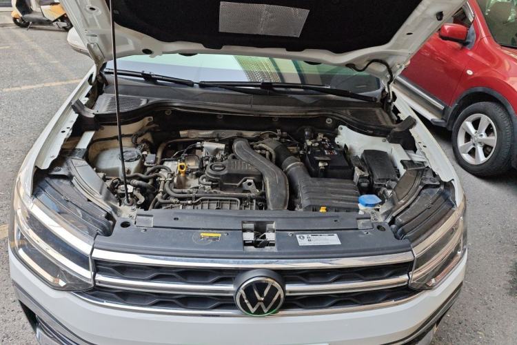 Used Volkswagen Tharu 2023 300TSI Two-Wheel-Drive Full Moon Edition
