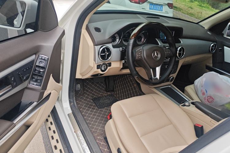 Used Mercedes-Benz GLK-Class 2013 GLK 300 4MATIC Dynamic Edition Driver Seat