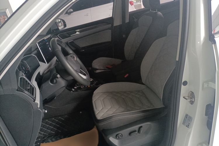 Used Volkswagen Tayron 2024 300TSI Two-Wheel-Drive Luxury Plus Advanced Version Left Front Seat