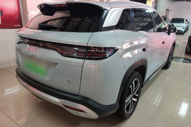 Used BYD Song L DM-i 2024 112 km Beyond Edition Rear Right 45 Deg