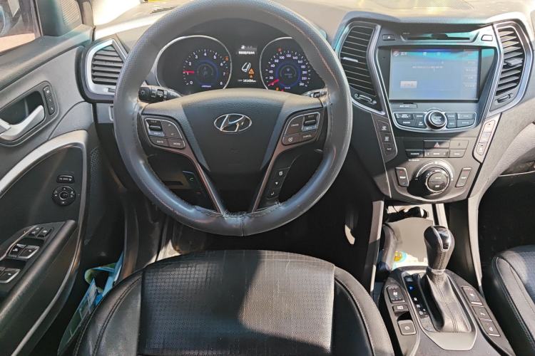 Used Hyundai Grand SantaFe 2013 3.0L 7-Seater 4x4 Flagship Edition
