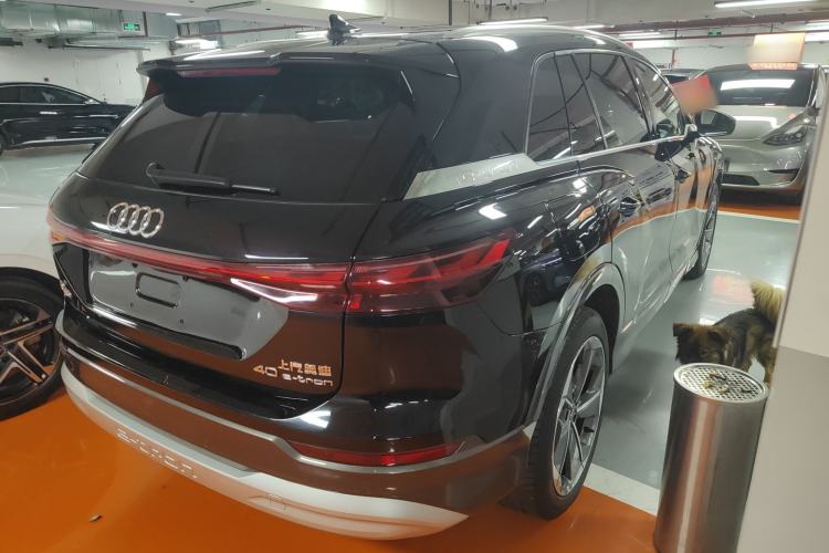 Used Audi Q5 e-tron 2022 40 e-tron Starry Edition Luxury Package Rear Right 45 Deg