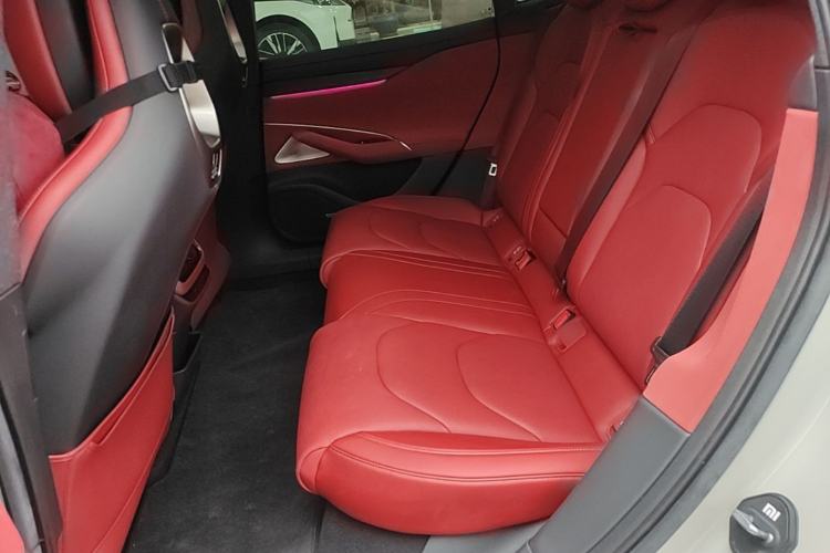 Used Xiaomi Auto SU7 2024 Rear-Drive Long-Range Intelligent Driving Version
