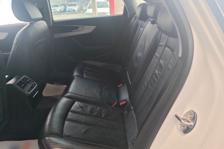 Used Audi A4L 2019 40 TFSI Fashion Edition China VI Emission Standard

