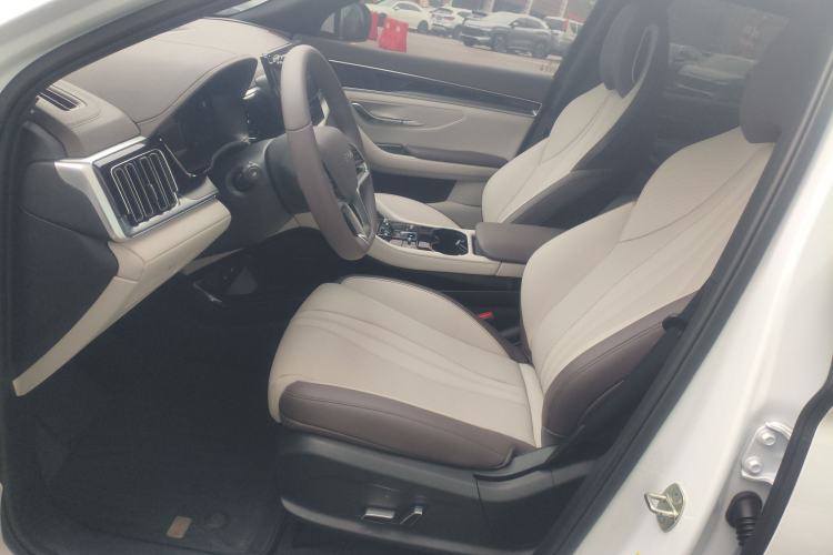 Used BYD Song PLUS New Energy 2024 HONOR Edition DM-i 110km Flagship PLUS
