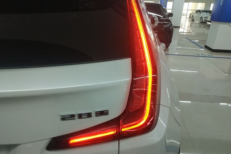 Used Cadillac XT4 2018 28T Two-Wheel Drive Leading Version