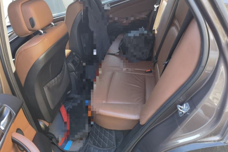 Used BMW X5 2011 xDrive35i low-power version U.S. specification Left Rear Seat