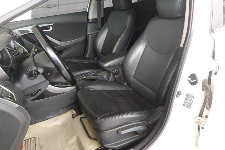 Used Hyundai Elantra (5th Generation / Langdong) 2015 1.6L Manual Leading Model
