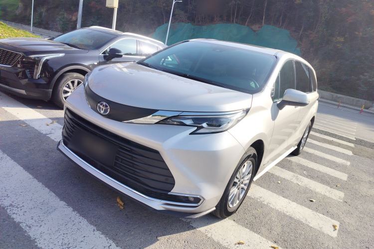 Used Toyota Sienna 2021 2.5L Hybrid Comfort Edition