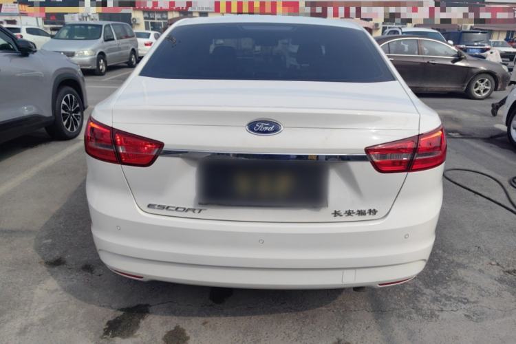 Used Ford Escort 2015 1.5L Manual Fashion Edition