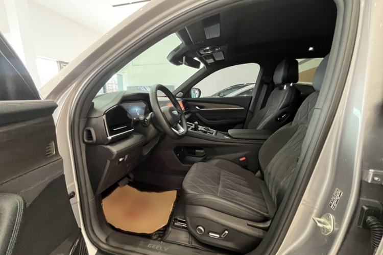 Used Geely Auto Monjaro L 2025 Dongfang Yao 2.0TD Automatic All-Wheel-Drive Wangyue Edition Interior 1