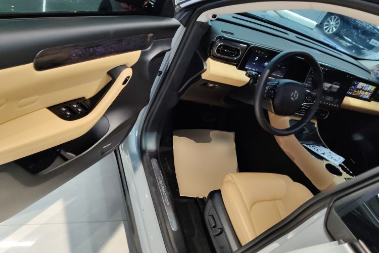 Used Leapmotor C11 2024 Range-Extended 300 Luxury Edition Driver Seat