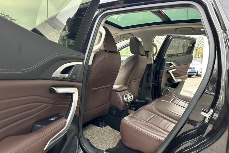 Used Wey VV7 2019 Upgraded Model 2.0T Flagship Version China V Standard Interior 12