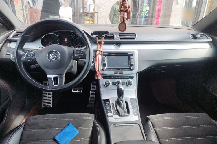 Used Volkswagen FAW-Volkswagen CC 2016 1.8TSI Prestige Model Center Console