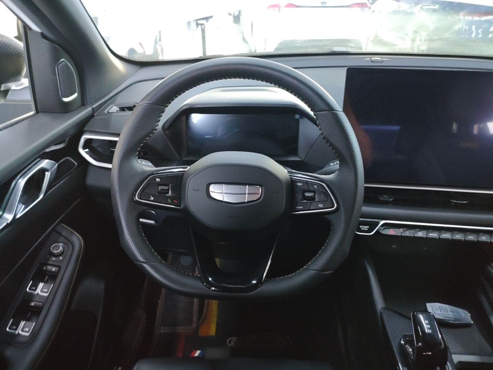 Geely Auto Coolray 2025 Bin Yue L 1.5TD DCT Star Diamond — снимка 13
