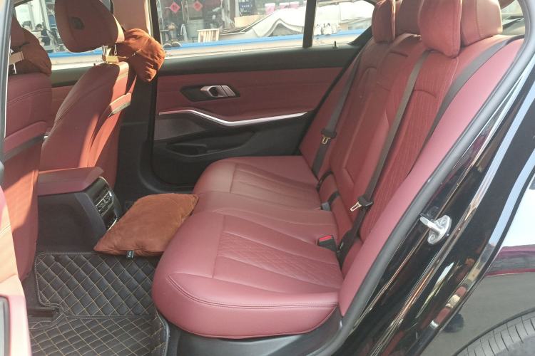 Used BMW i3 2024 eDrive 35 L
