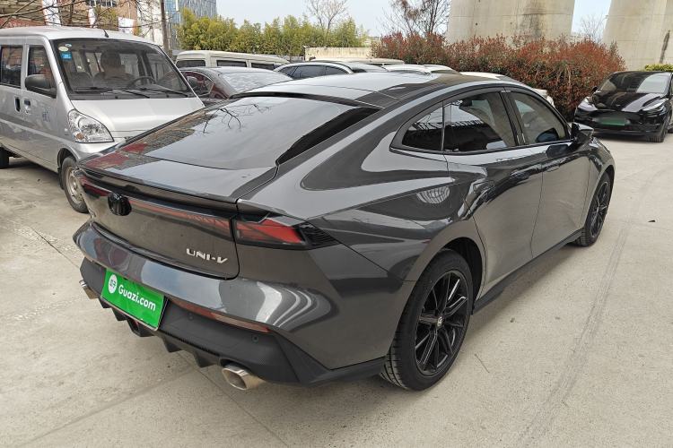 Used CHANGAN UNI-V 2023 1.5T Prestige Model
