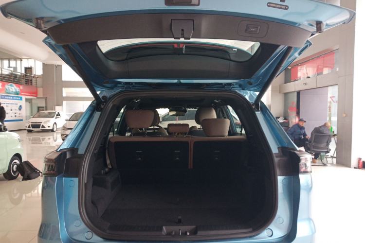 Used Chery Tiggo 8 PLUS C-DM 2025 1.5T 116 km Prestige Version 5 Seats Trunk
