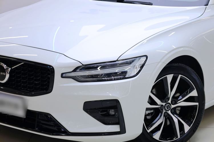 Used Volvo S60 2025 B5 Zhiya Sport Edition