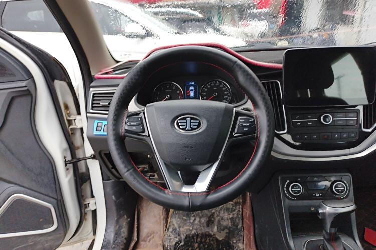 Used FAW Senya R7 2017 1.6L Automatic Smart Version Steering Wheel