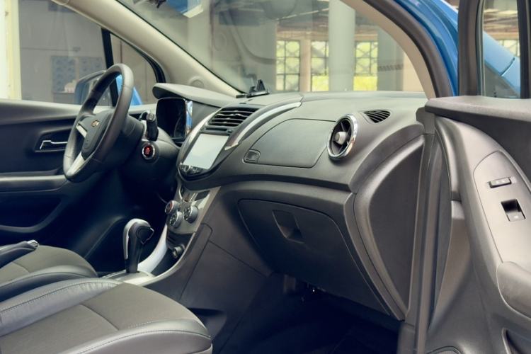 Used Chevrolet Trax 2014 1.4T Automatic Two-Wheel Drive Luxury Model Interior 4