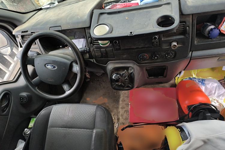 Used Ford Transit Custom 2016 2.2T Long-Wheelbase 6/7-Seater Mid-Roof Multi-Purpose Vehicle Center Console