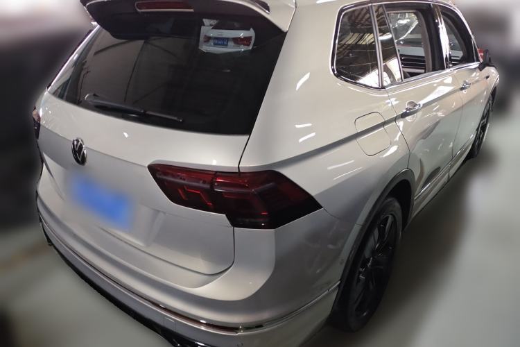 Used Volkswagen Tiguan L 2023 330TSI Automatic Two-Wheel Drive R-Line Enjoyment Edition
