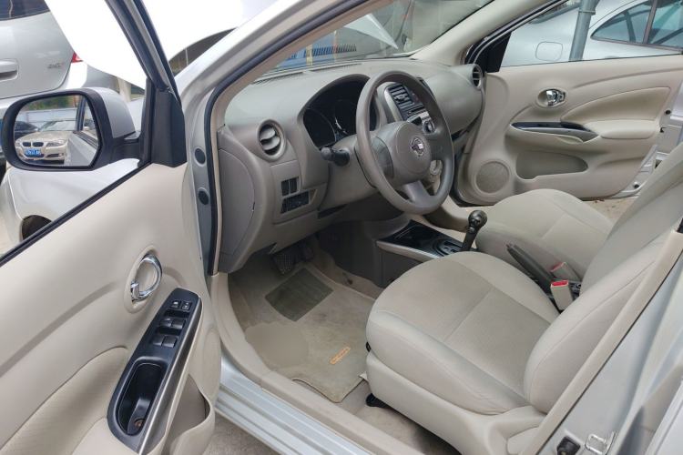 Used Nissan Sunny 2011 1.5XV CVT Deluxe Edition Driver Seat