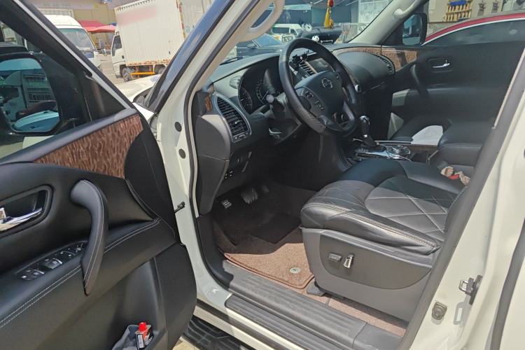 Used Nissan Patrol  Driver Seat