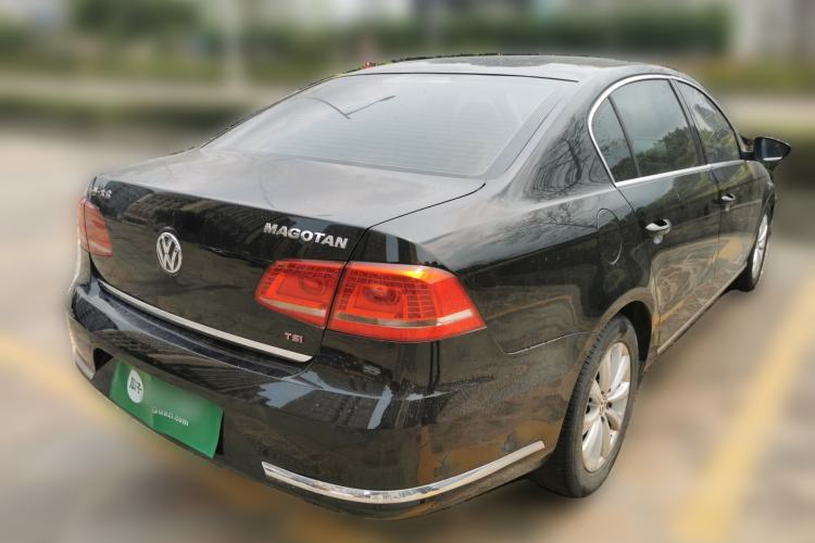 Used Volkswagen Magotan 2013 2.0 TSI Luxury Model Rear Right 45 Deg