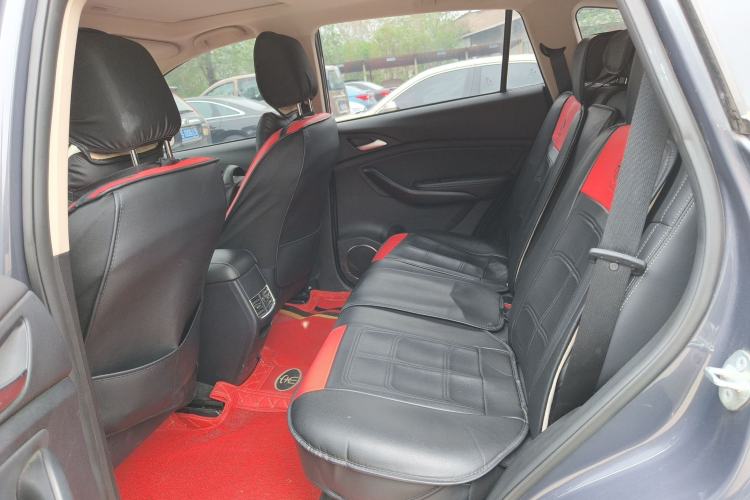 Used BYD Song 2021 Classic Edition 1.5T Manual Luxury Model Left Rear Seat