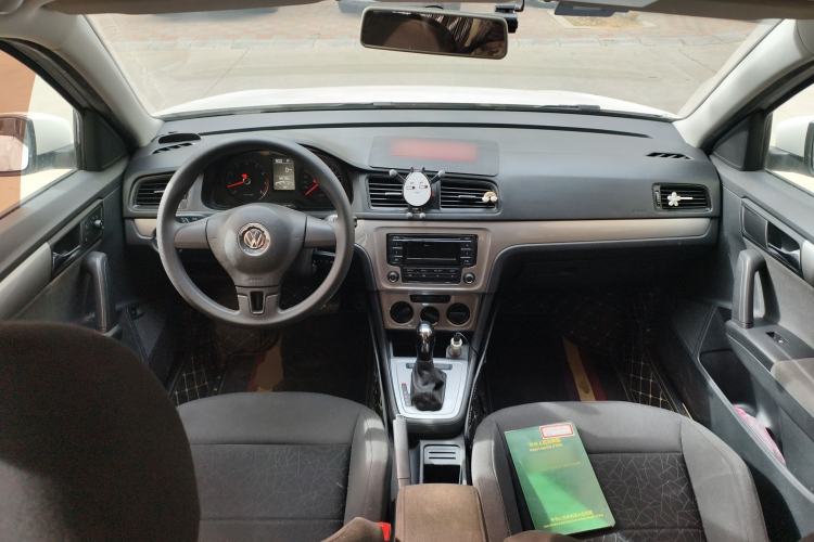 Used Volkswagen Lavida 2015 1.6L Automatic Fashion Edition
