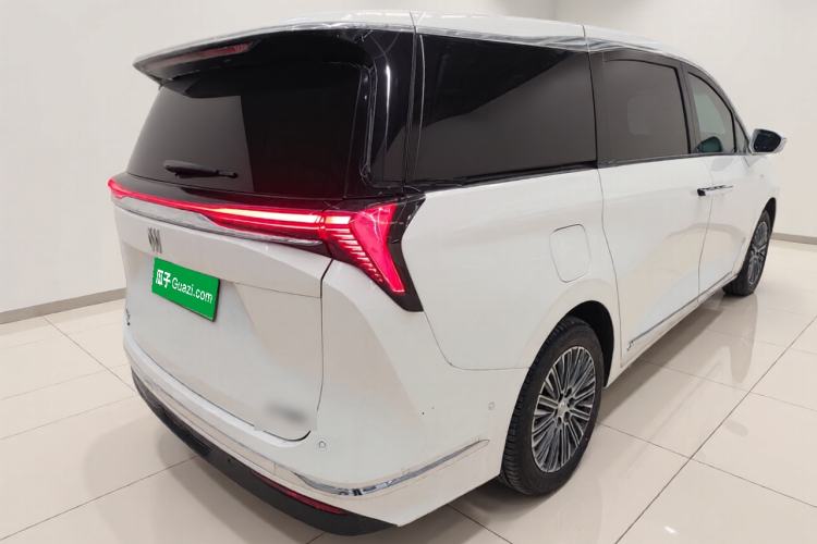 Used Buick GL8 New Energy 2024 Lu Zun Luxury Edition 7-Seater
