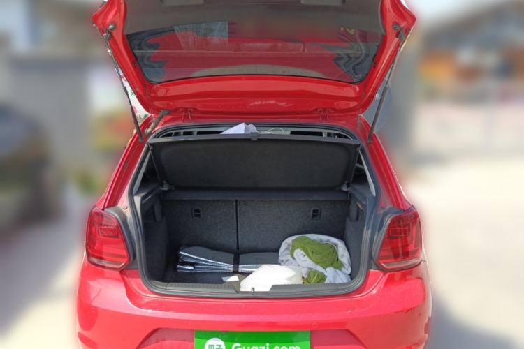 Used Volkswagen Polo 2014 1.6L Automatic Comfort Edition Trunk