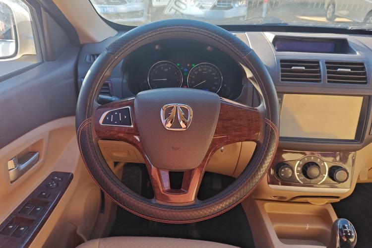 Used BAIC Weiwang M30 2017 1.5L M30S Standard DAM15DL
