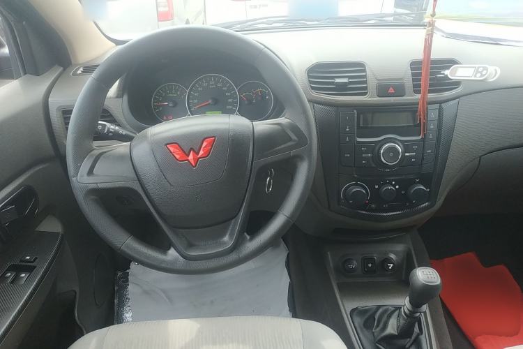 Used Wuling Hongguang 2021 1.5L S Base Version LAR Steering Wheel