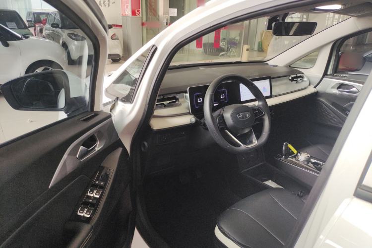 Used Geometry E Firefly 2023 320KM Cute & Handsome Tiger 5 Seats Driver Seat