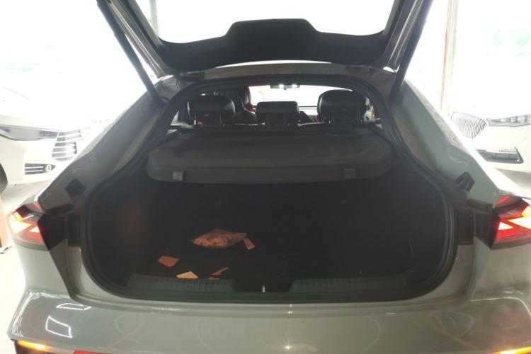 Used Changan UNI-V 2022 1.5T Smart Navigation Version