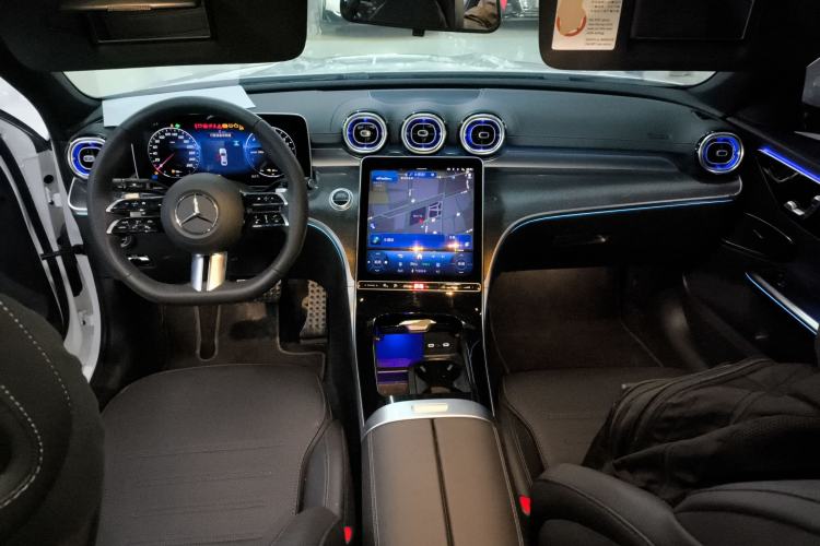 Used Mercedes-Benz C-Class New Energy 2025 C 350 eL Center Console