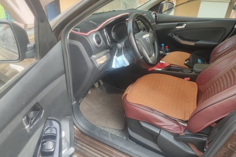 Used Venucia T70 2016 1.6L Manual Ruixing Edition Driver Seat