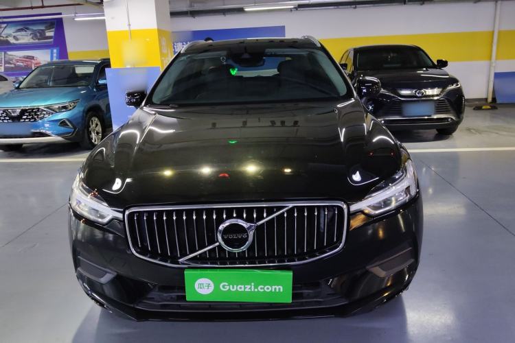 Used Volvo XC60 2019 T5 4x4 Smart & Dynamic Sport Edition China VI Standard